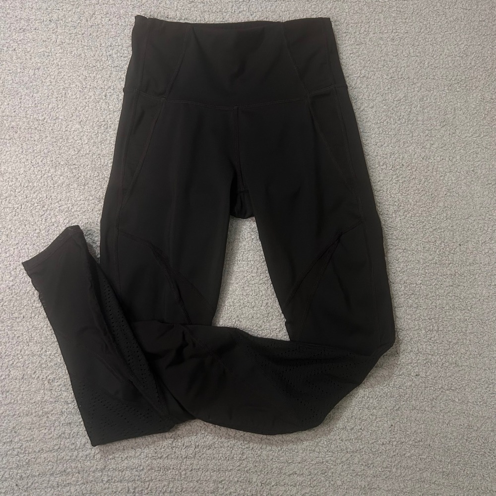 Athleta Leggings High Rise Perforated XS Black Activewear Yoga‎ Pilates Running